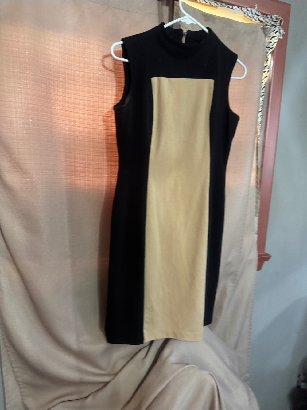 Calvin Klein Black and Tan Colorblock Midi Dress S-24